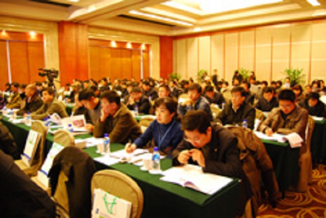 自主創(chuàng)新高峰論壇在滬舉行 江蘇圣奧以自主創(chuàng)新力成功抵御經(jīng)濟(jì)危機(jī) 